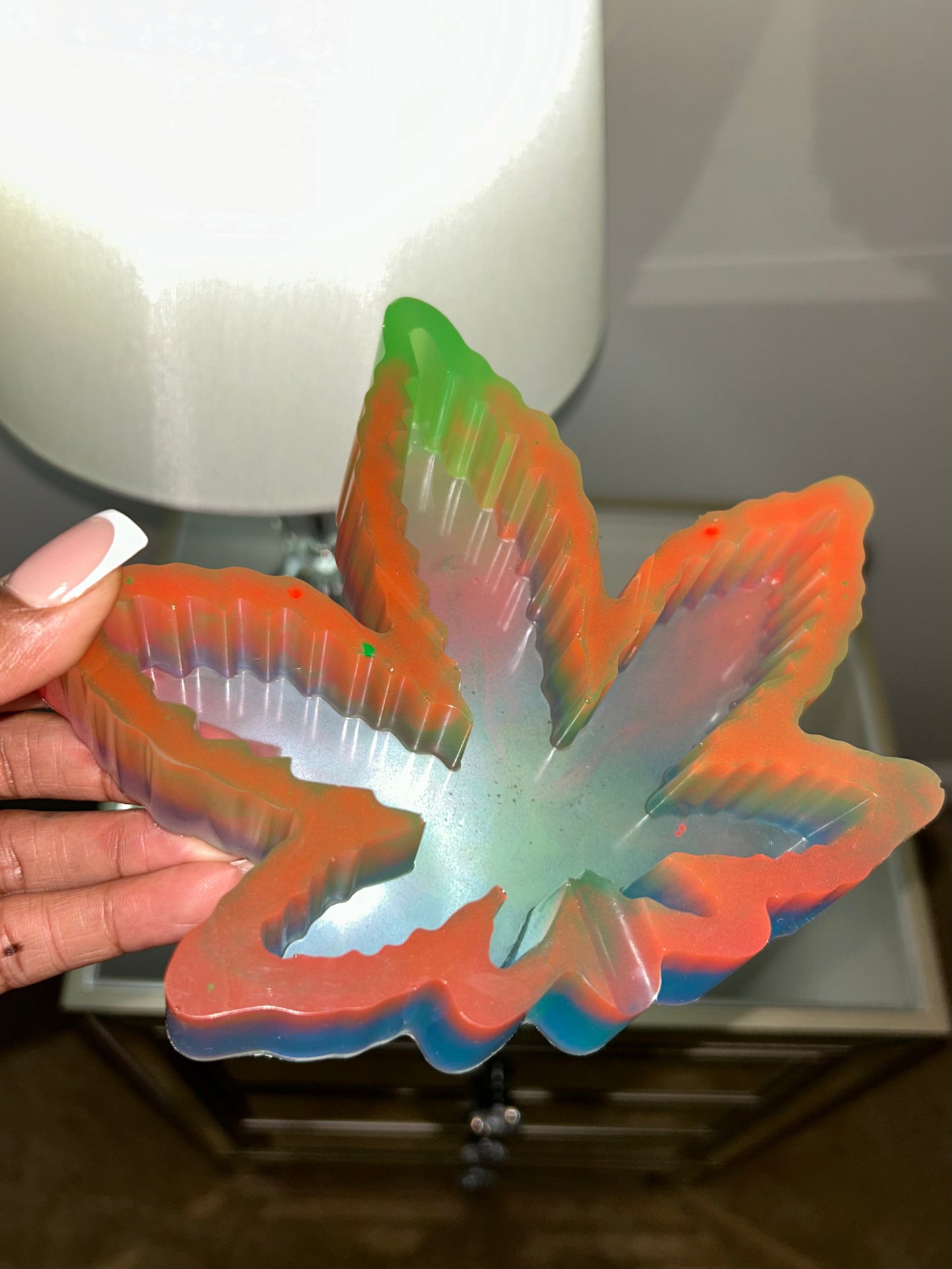 “Leaf Glow” Ashtray